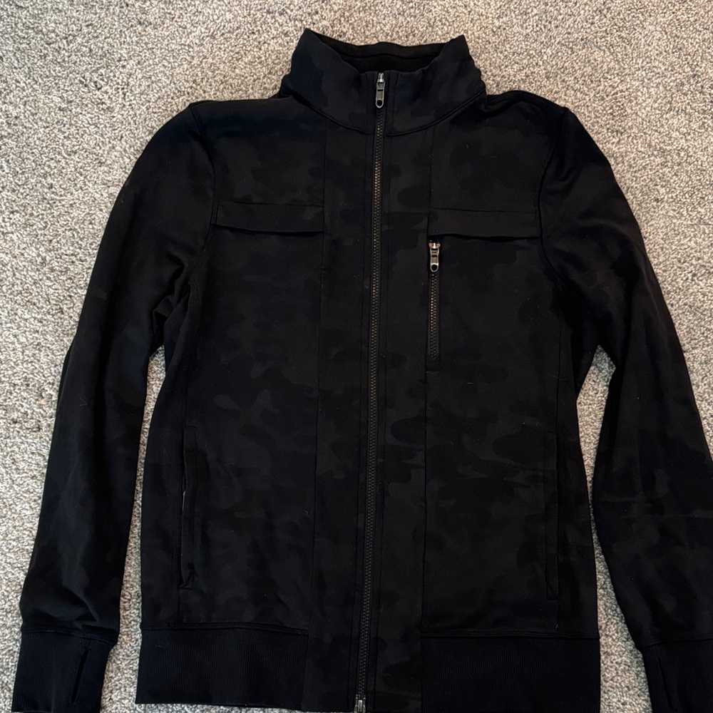 Men’s lululemon Medium black Camo zip up